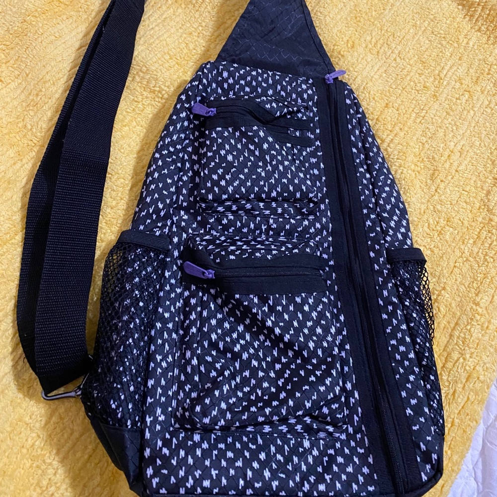 ThirtyOne Bags single shoulder sling backpack. Brand new!